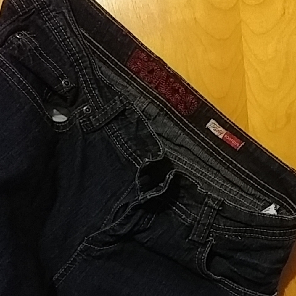 Jeans - Picture 2 of 3